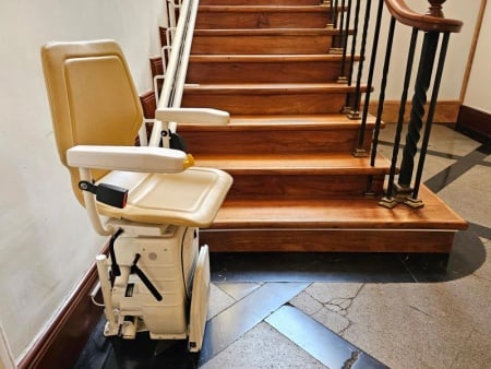 Comment choisir le monte-escalier idéal pour votre domicile ?